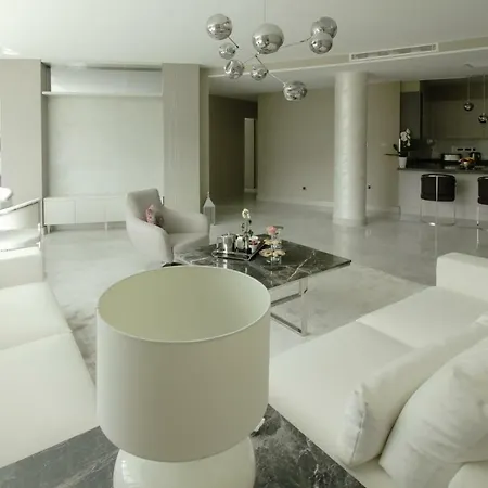 Carrington Gold Tower Kerínia