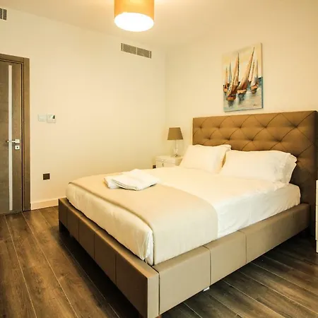 Carrington Gold Tower Ξενοδοχείο 3*