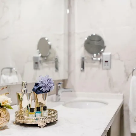 Carrington Gold Tower 3*