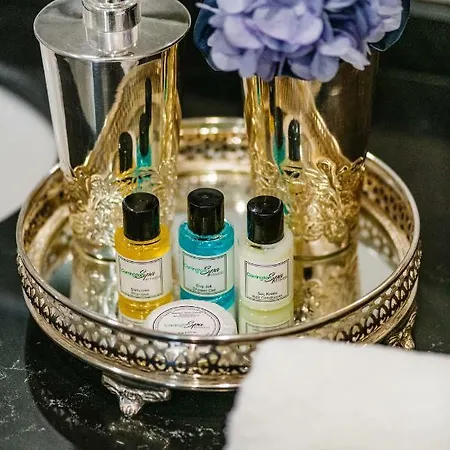 Carrington Gold Tower Szálloda 3*