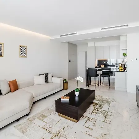 Carrington Gold Tower Ξενοδοχείο