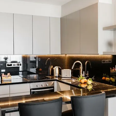 Carrington Gold Tower Szálloda