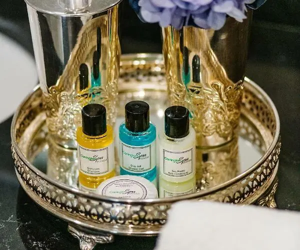 Carrington Gold Tower ホテル 3*