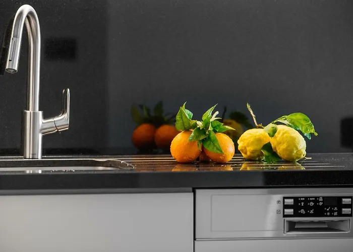 Carrington Gold Tower 3* キレニア