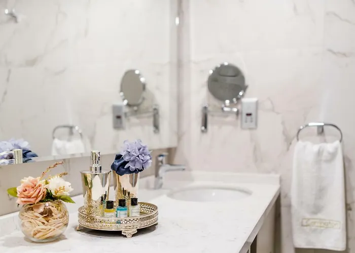 Carrington Gold Tower 3*